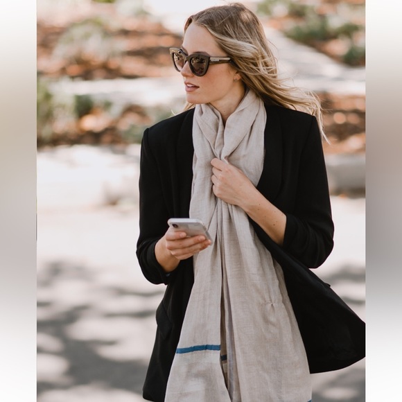 Bloom and Give Accessories - Bloom and Give Autumn Scarf in Eva